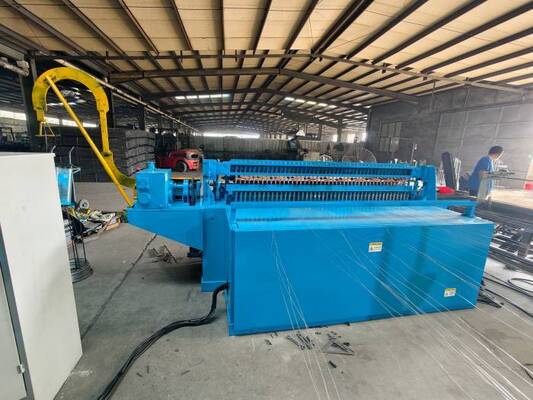Mesh Width 7 Ft Aperture Size 1 Inch Welded Wire Mesh Machine