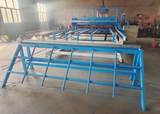 구멍 치수 200*50mm 울타리 와이어 메쉬 용접기 380 볼트 50HZ